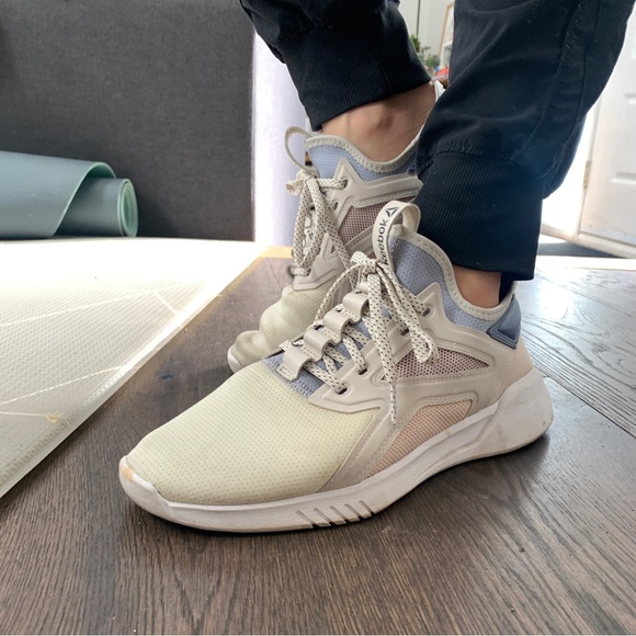 Reebok Women's Freestyle Motion Low Cut Training Shoes size 9 - Picture 1 of 9